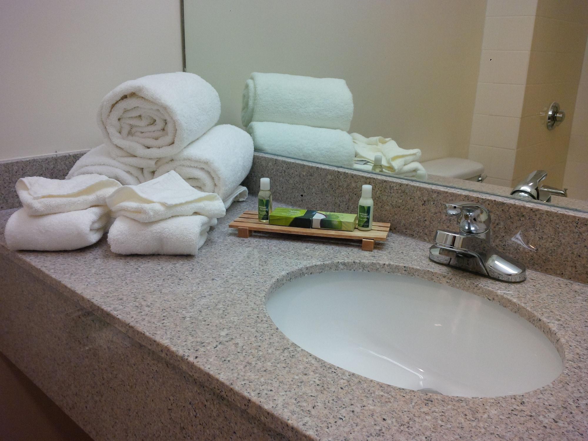 Maron Hotel&Suites Danbury Eksteriør billede